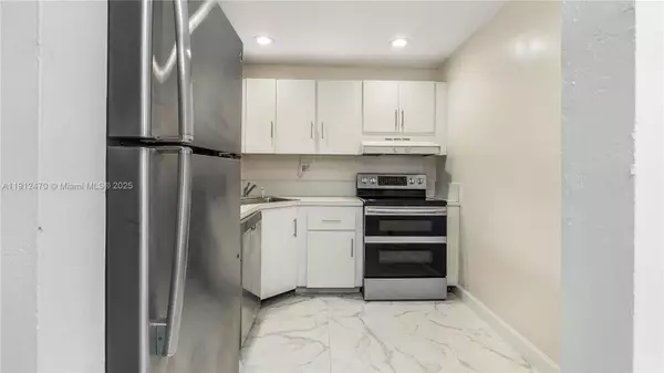 North Miami, FL 33181,2150 Sans Souci Blvd #A207