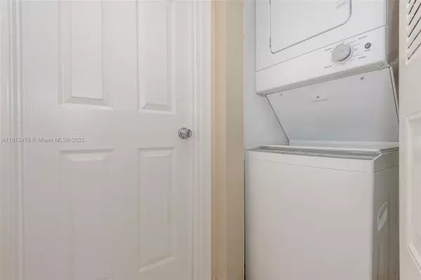 Pembroke Pines, FL 33027,901 SW 128th Ave #115E