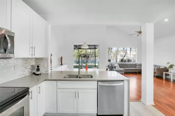 Weston, FL 33326,285 Cameron Dr