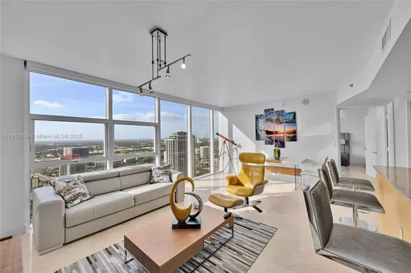 Hallandale Beach, FL 33009,1830 S Ocean Dr #4807