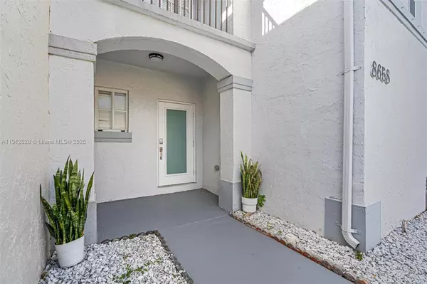 Miami, FL 33193,8658 SW 159th Ct