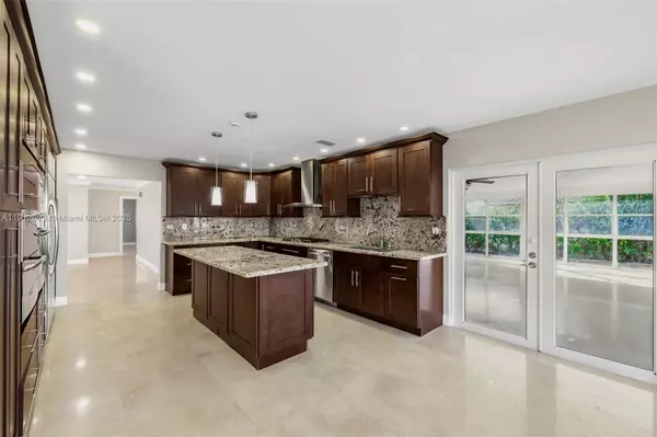 Fort Lauderdale, FL 33301,633 Solar Isle Dr