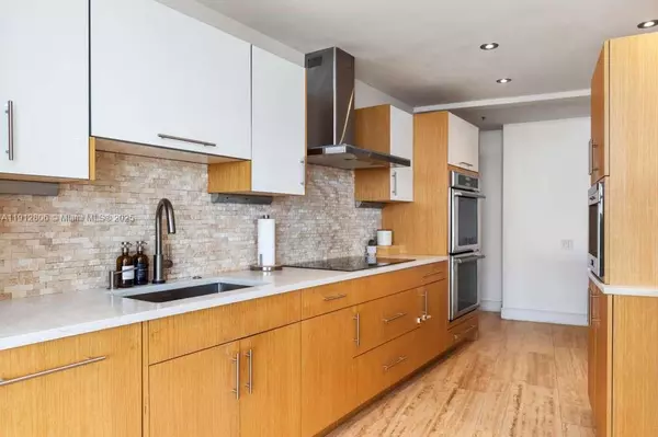 Miami, FL 33131,808 Brickell Key Dr #2504