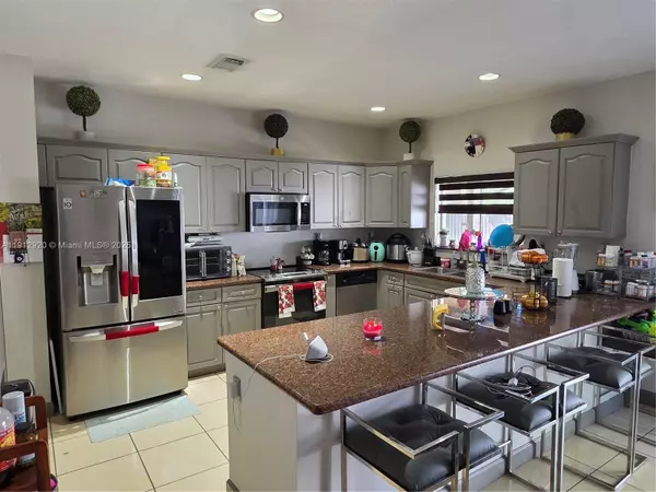 Miami, FL 33185,2066 SW 156th Ave