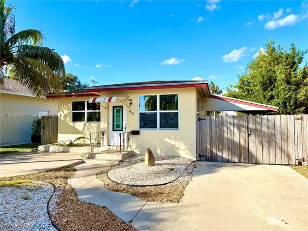 45 SE 14th St #1, Dania Beach, FL 33004