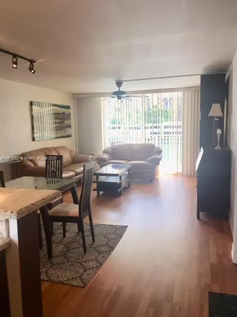 North Miami Beach, FL 33160,4000 NE 169th St #302