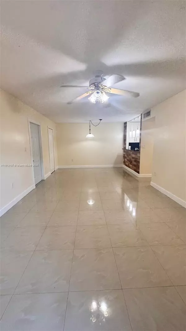 Miami, FL 33193,15610 SW 80th St #J-104