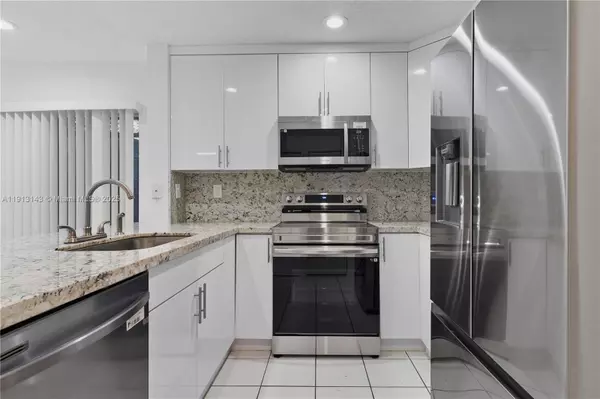 Doral, FL 33178,10245 NW 57th St