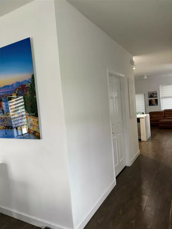 Hialeah, FL 33018,8986 W 35th Way #8986