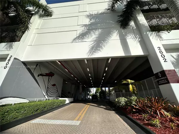 Hallandale Beach, FL 33009,2602 E Hallandale Beach Blvd #R703