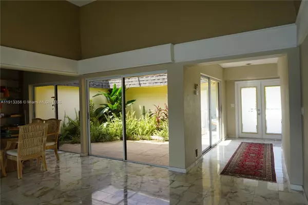 Tamarac, FL 33319,4511 King Palm Dr