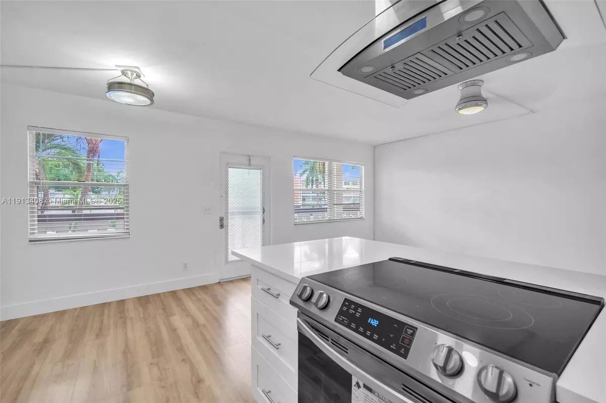 Boca Raton, FL 33434,2048 Hythe C #2048