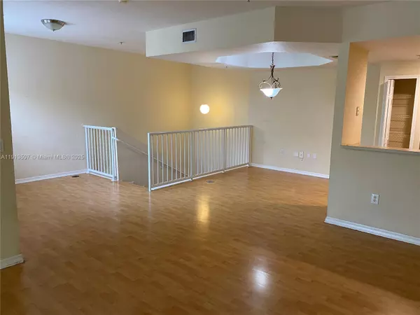 Doral, FL 33178,6380 NW 114th Ave #332