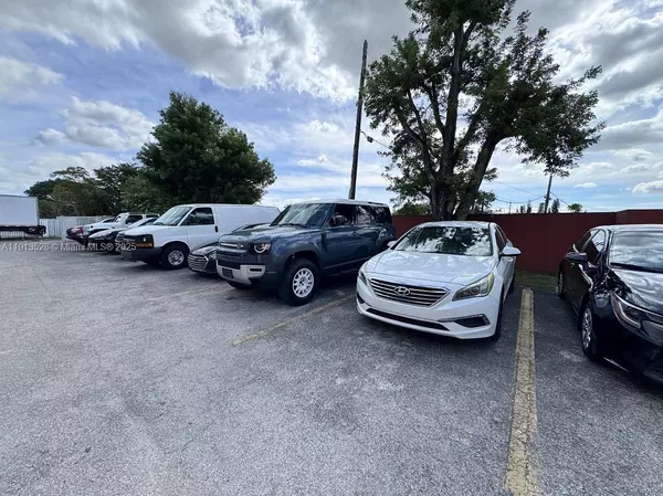 Miami, FL 33126,7400 NW 7th St