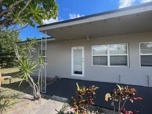 1150 SW 26th Ave #2, Fort Lauderdale, FL 33312