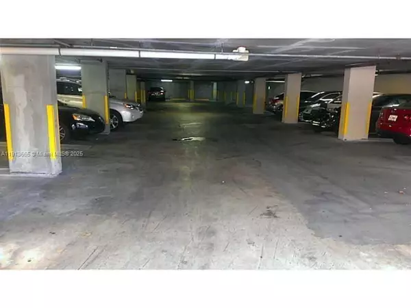 Miami, FL 33130,102 SW 6th Ave #708