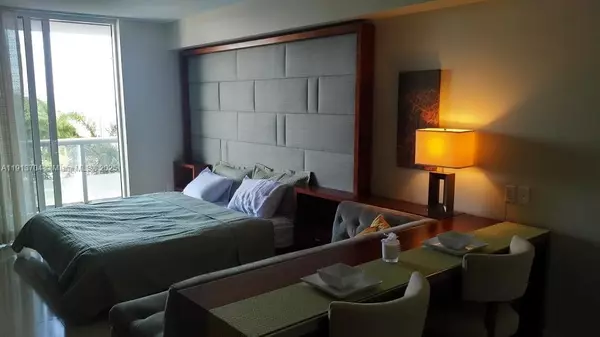 Miami, FL 33132,50 Biscayne Blvd #508