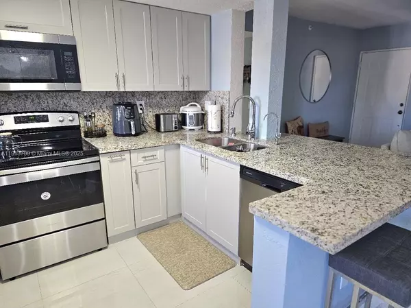 Hialeah, FL 33010,21 E 3rd St #307