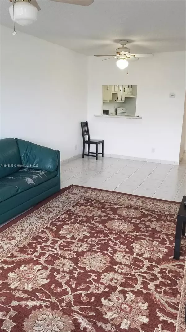Hallandale Beach, FL 33009,220 SW 9th Ave #519