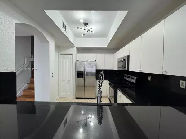 Miami, FL 33174,8886 W Flagler St #205