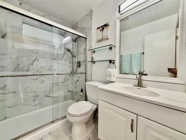 Lauderhill, FL 33313,4310 NW 12th Ct #106