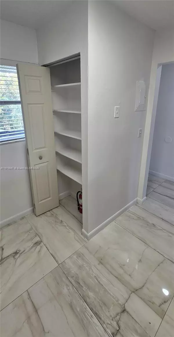 Cutler Bay, FL 33157,10900 SW 196th St #404