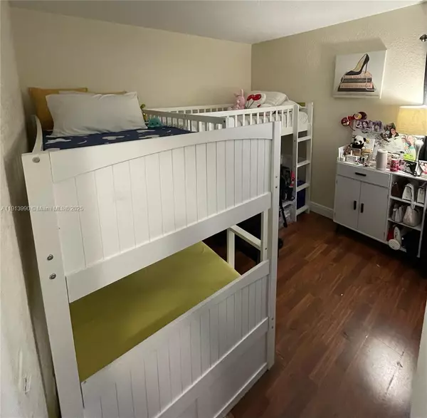 Miramar, FL 33025,8948 SW 19th St #909