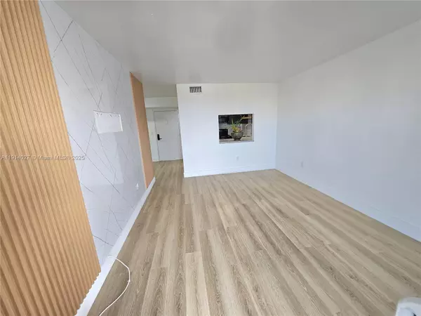 Miami, FL 33125,1800 NW 24th Ave #408