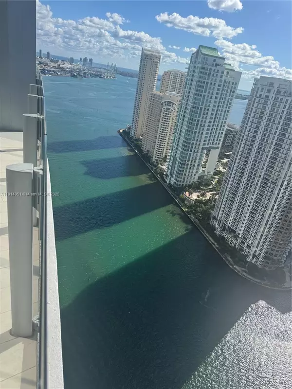 Miami, FL 33131,300 Biscayne Boulevard Way #3506W