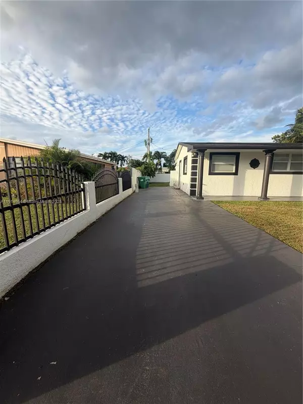 Miami Gardens, FL 33169,1311 NW 176th Ter