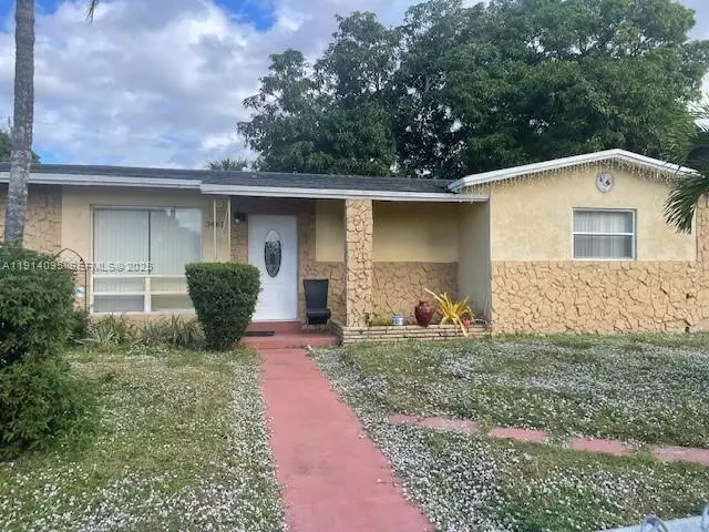 Lauderhill, FL 33311,3461 NW 1st St #0