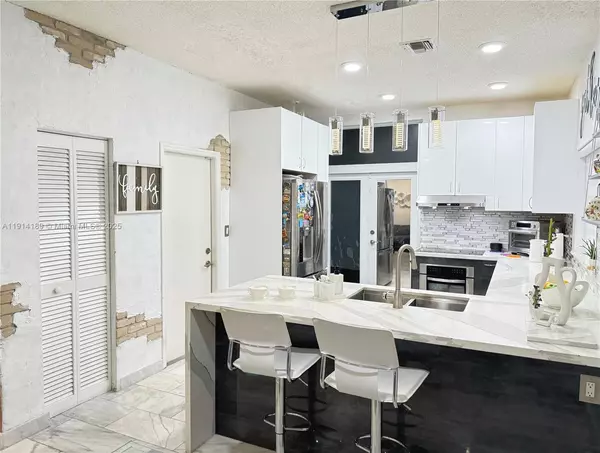 Hollywood, FL 33021,3645 Valais Dr