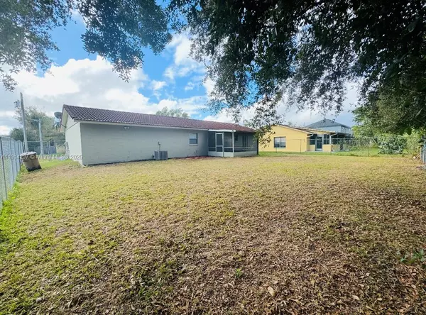 Kissimmee, FL 34758,807 Mountbatten Lane
