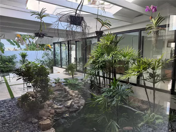 Miami, FL 33155,7521 SW 56th St