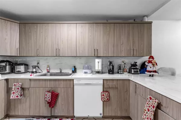 Hialeah Gardens, FL 33016,10000 NW 80th Ct #2226