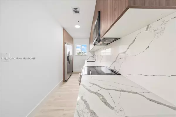 Miami, FL 33125,32 NW 14th Ave #103