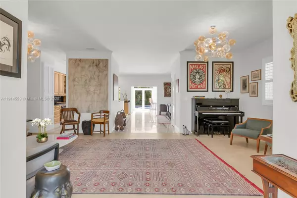 South Miami, FL 33143,5794 SW 76th Ter