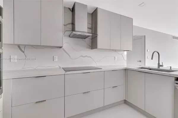 20379 W Country Club Dr #1233, Aventura, FL 33180