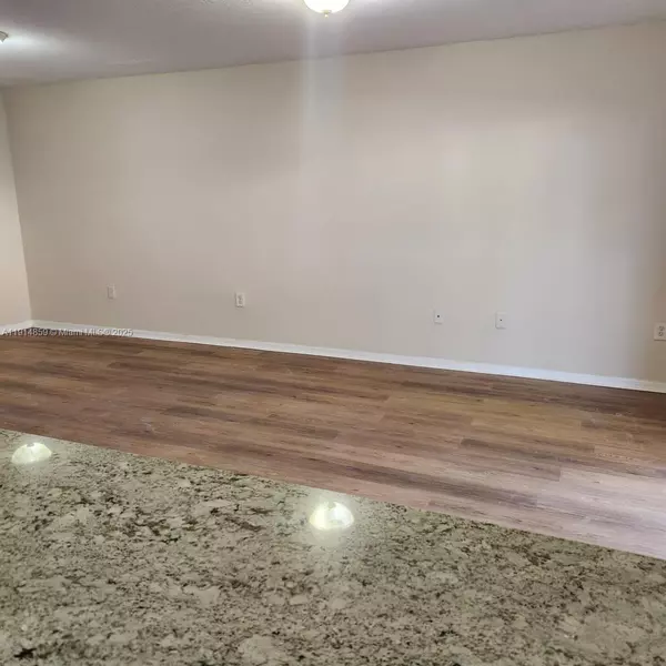 Homestead, FL 33032,14116 SW 260th St #102