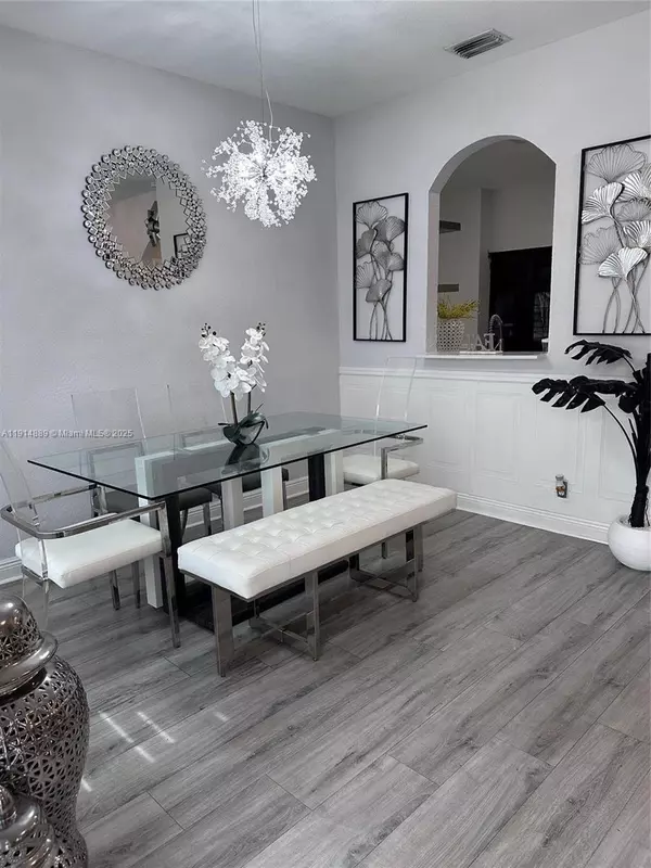 Coral Springs, FL 33076,10577 NW 56th Pl