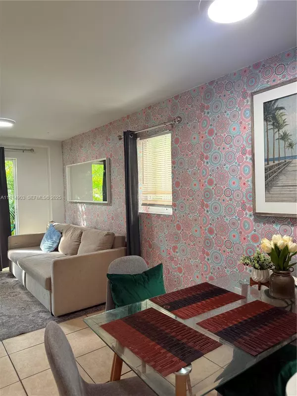 821 SW 2nd St #10, Miami, FL 33130