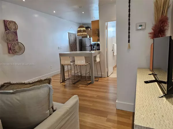 Miami Beach, FL 33139,751 Collins Ave #2