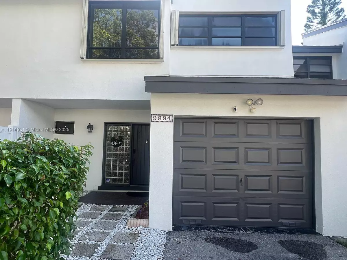 Plantation, FL 33324,9894 Fairway Cove Ln