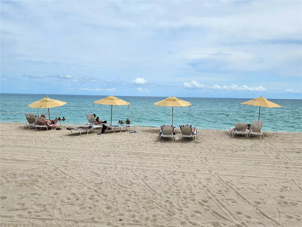 Hollywood, FL 33019,3505 S Ocean Dr #1202