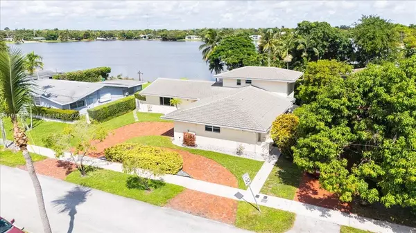 Miami, FL 33179,1961 NE 188th St #N/A