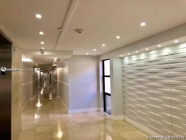 Sunny Isles Beach, FL 33160,17021 N Bay Rd #803