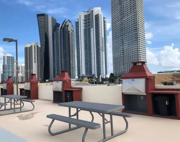 Sunny Isles Beach, FL 33160,17021 N Bay Rd #803