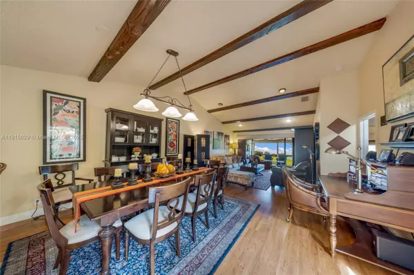 Weston, FL 33326,16175 Laurel Dr #27