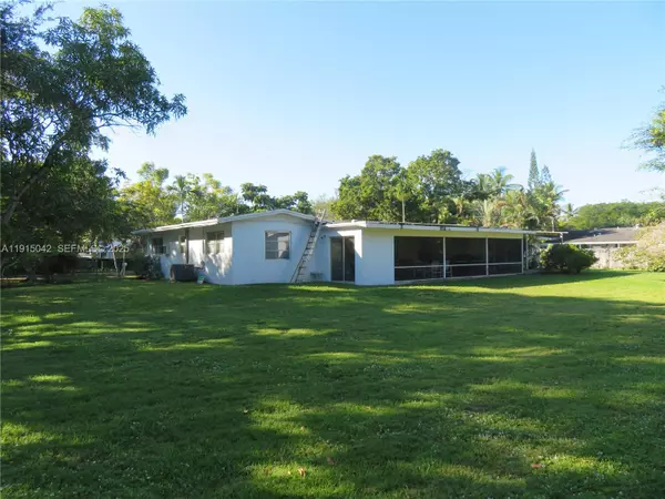 Pinecrest, FL 33156,7955 SW 131st St