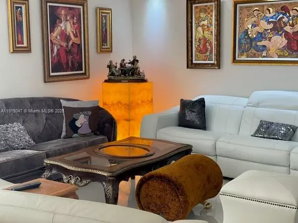 Aventura, FL 33180,19707 W Turnberry Way #26D